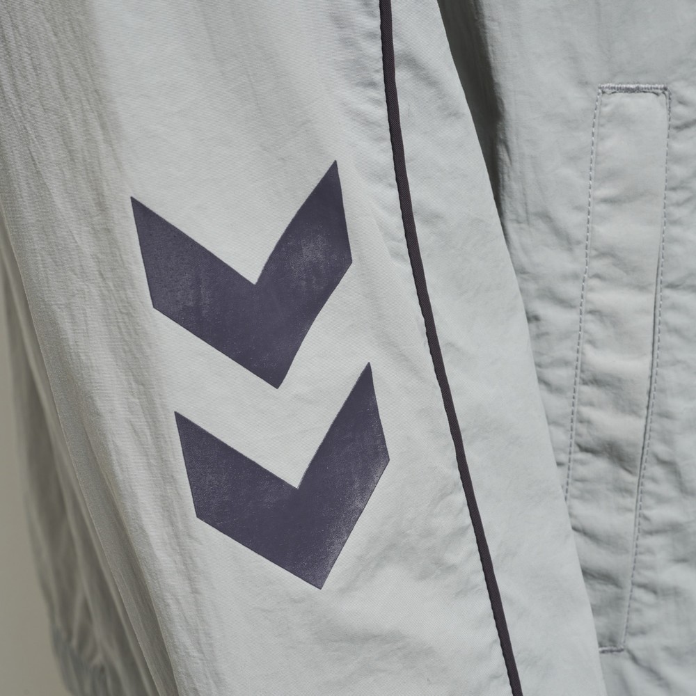 HummelZipJackeHmllgcCelabWovZipJacket